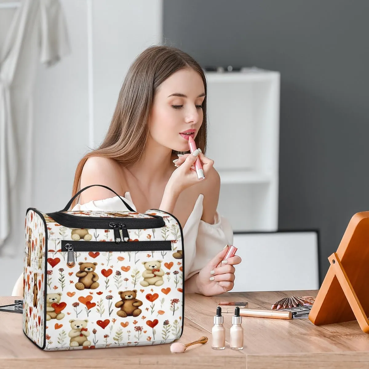 Cute Bear Heart Hanging Toiletry Bags Travel Makeup Bag Water-resistant Makeup Cosmetic Bag Travel Organizer