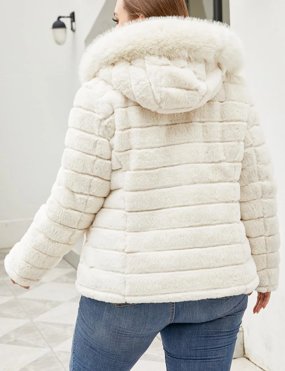 Geschallino Women's Faux Fur Coat Fleece Reversible Sherpa Fuzzy Winter Puffer Jacket (Available in Plus Size)