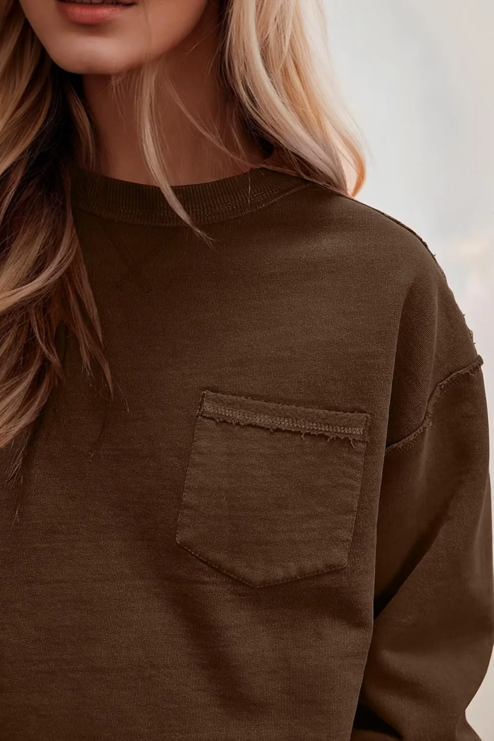MISSACTIVER Women Oversized Sweatshirts Exposed Seam Pullover Sweatshirt Crewneck Pullover Tops Streetwear with Pocket