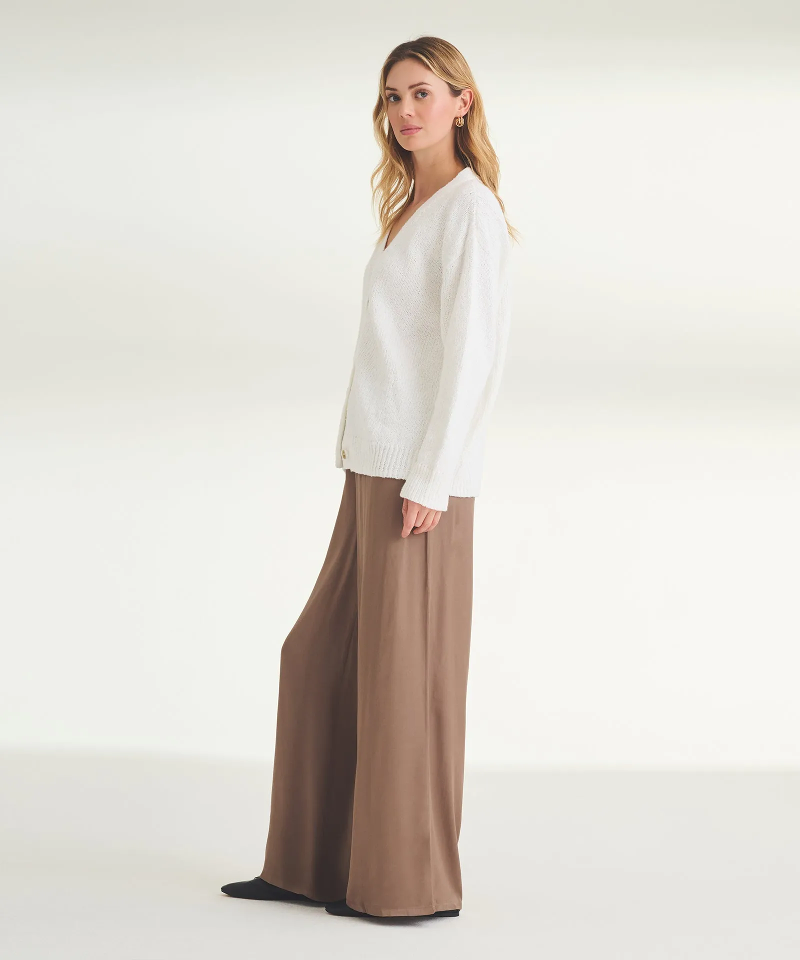 The Weightless Pant