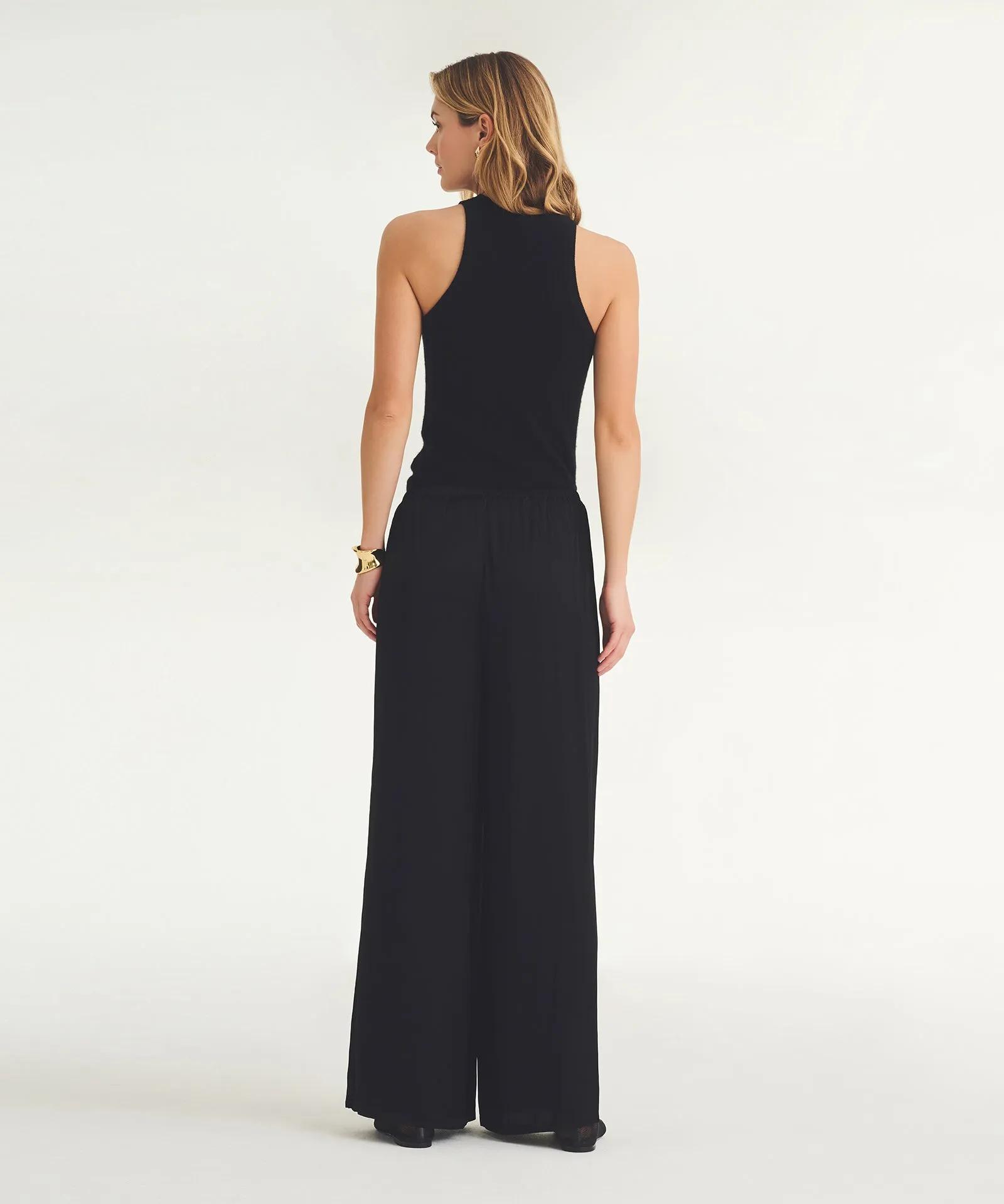 The Weightless Pant