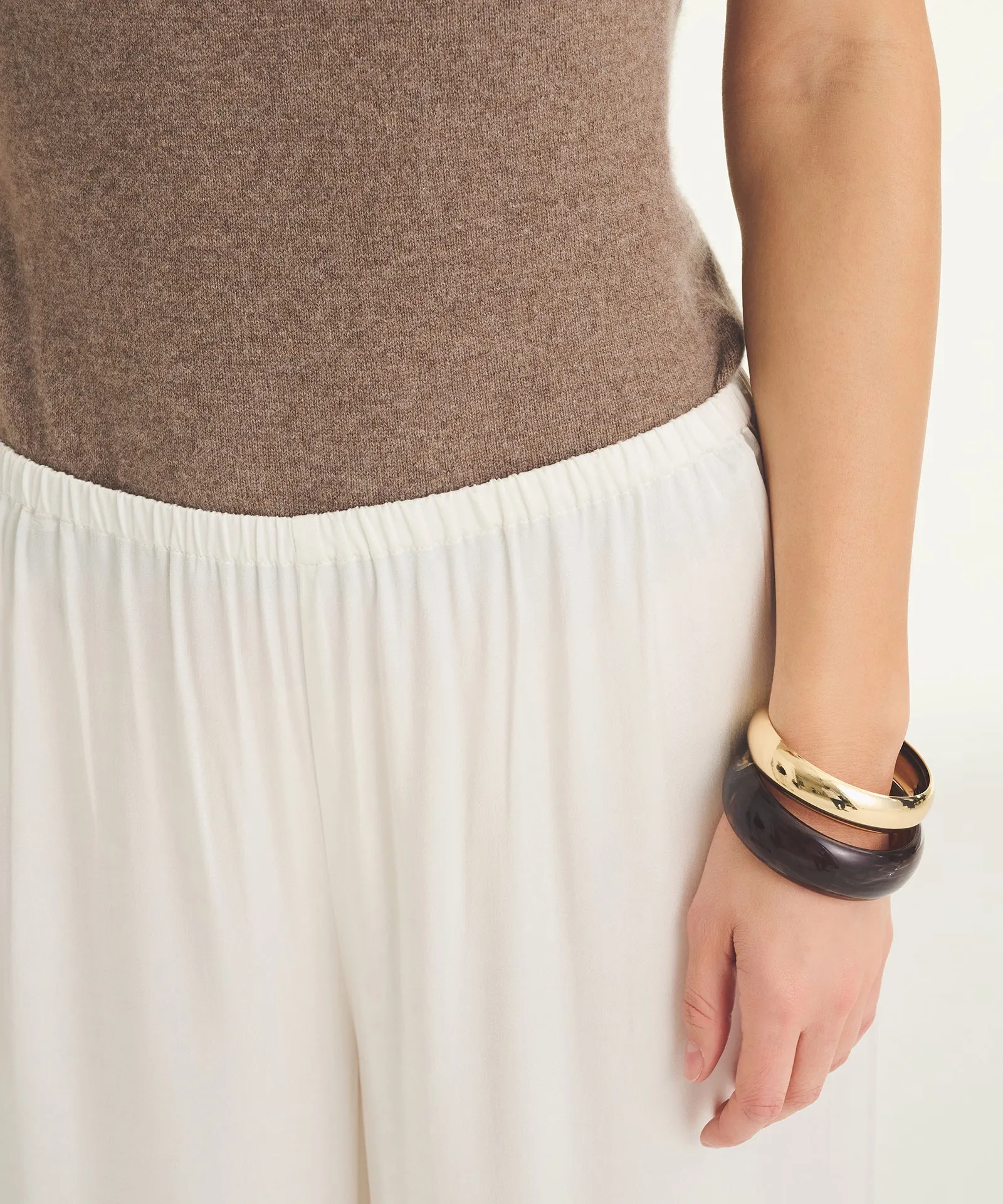 The Weightless Pant