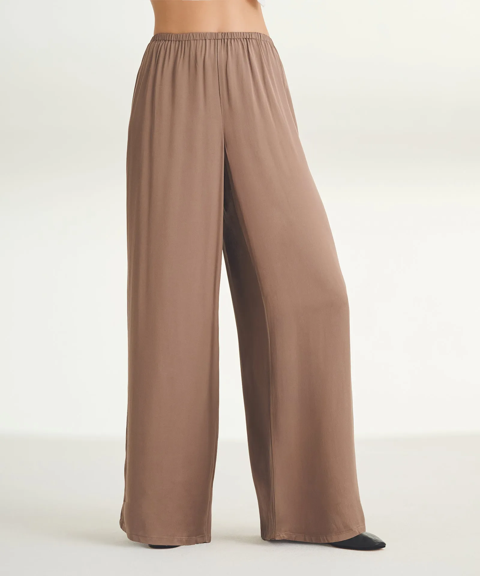 The Weightless Pant