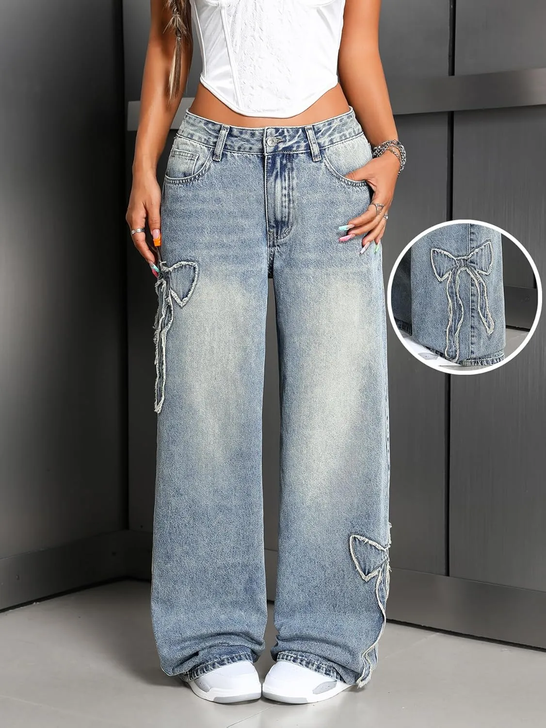 WDIRARA Women's Bowknot Patched Baggy Jeans Low Rise Straight Leg Denim Pants with Pockets